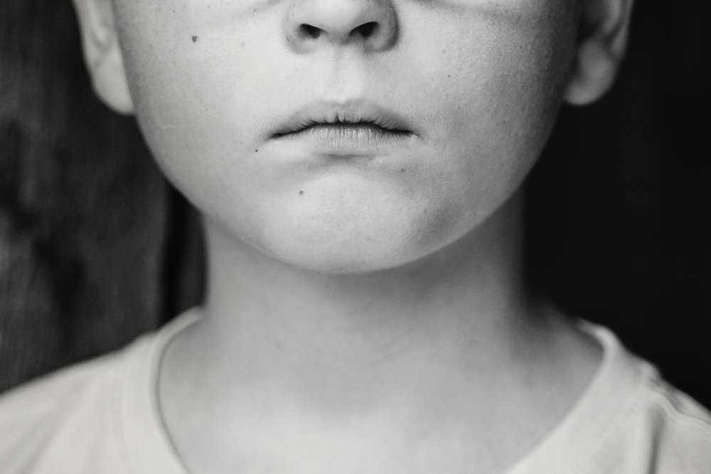 Pædagogernes fagblad stiller skarpt på separationsangst – læs deres guide her